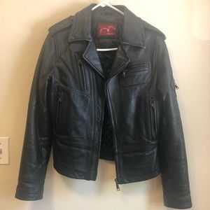 Black Levi’s leather jacket